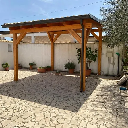 Mansarda Ulivo Apartman Reitani